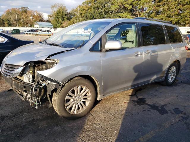 2015 Toyota Sienna XLE