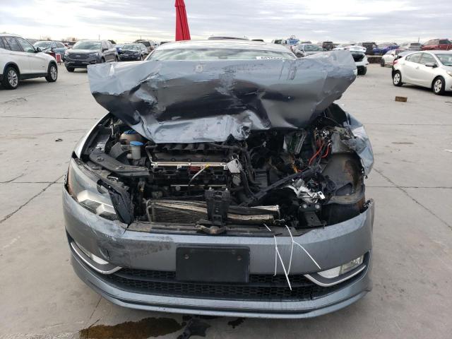 2015 VOLKSWAGEN PASSAT SEL - 1VWCM7A39FC077800