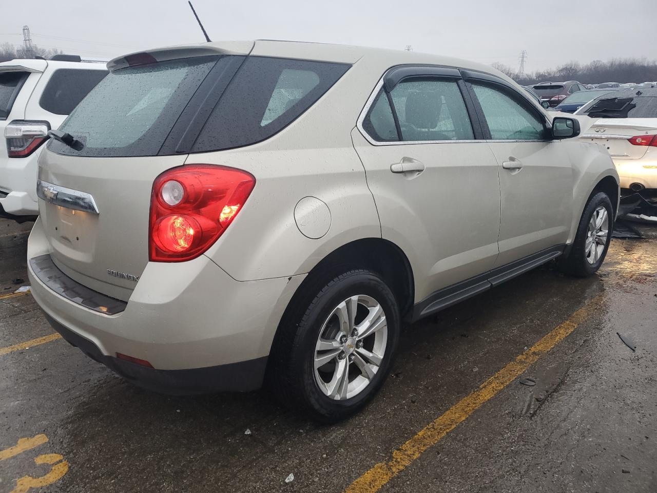 2014 Chevrolet Equinox Ls vin: 2GNALAEK9E1135833