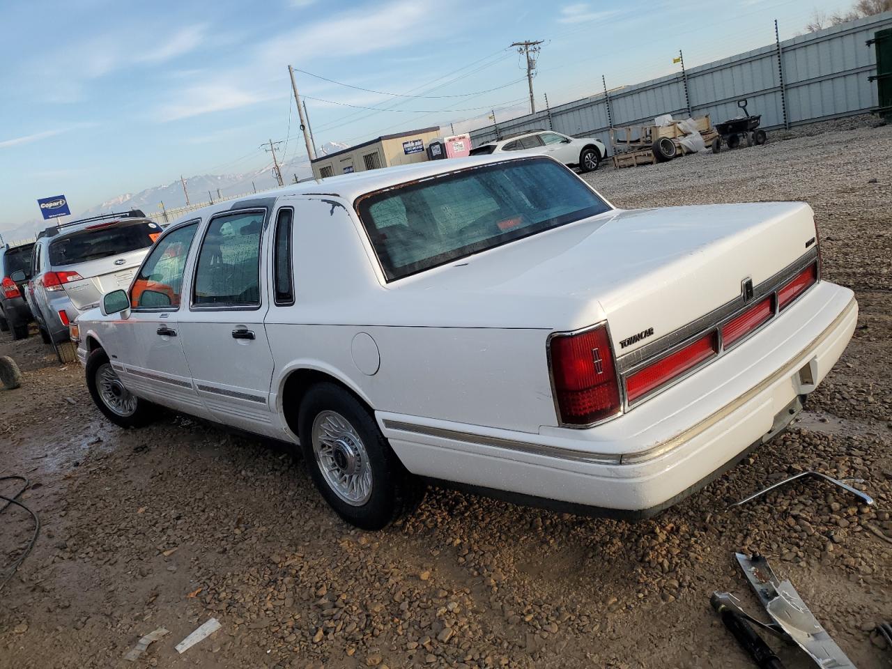 1LNLM81W2TY669553 1996 Lincoln Town Car Executive