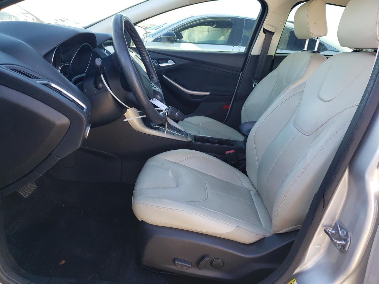 1FADP3N26HL287594 2017 Ford Focus Titanium