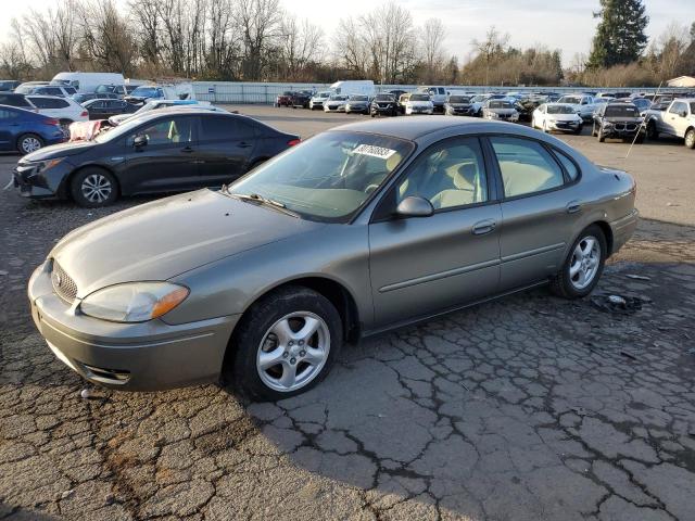 2004 Ford Taurus SE