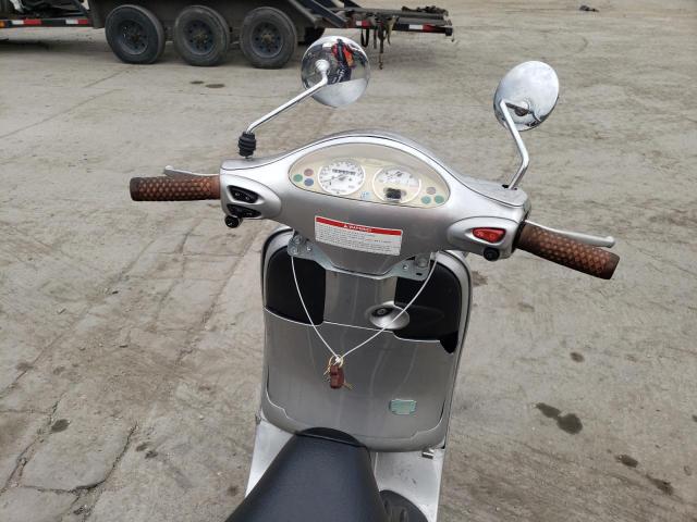 2001 VESPA SCOOTER ZAPM198F415001117