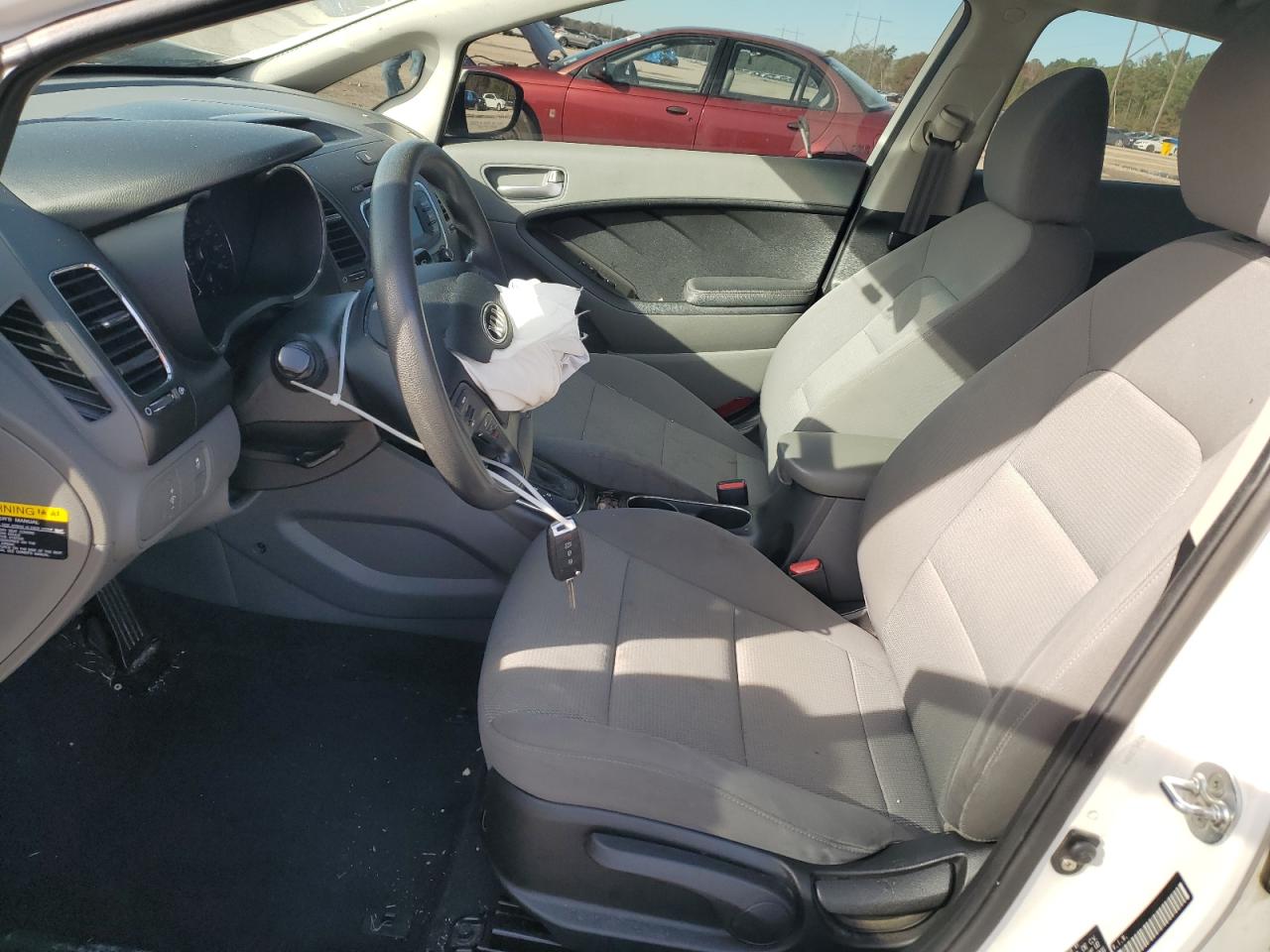 3KPFK4A70HE120844 2017 Kia Forte Lx