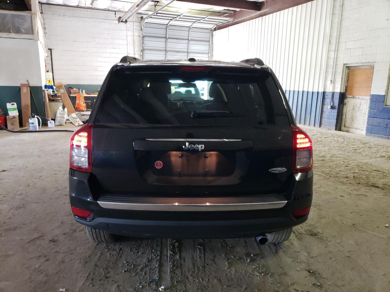 1C4NJCEA2GD803157 2016 Jeep Compass Latitude