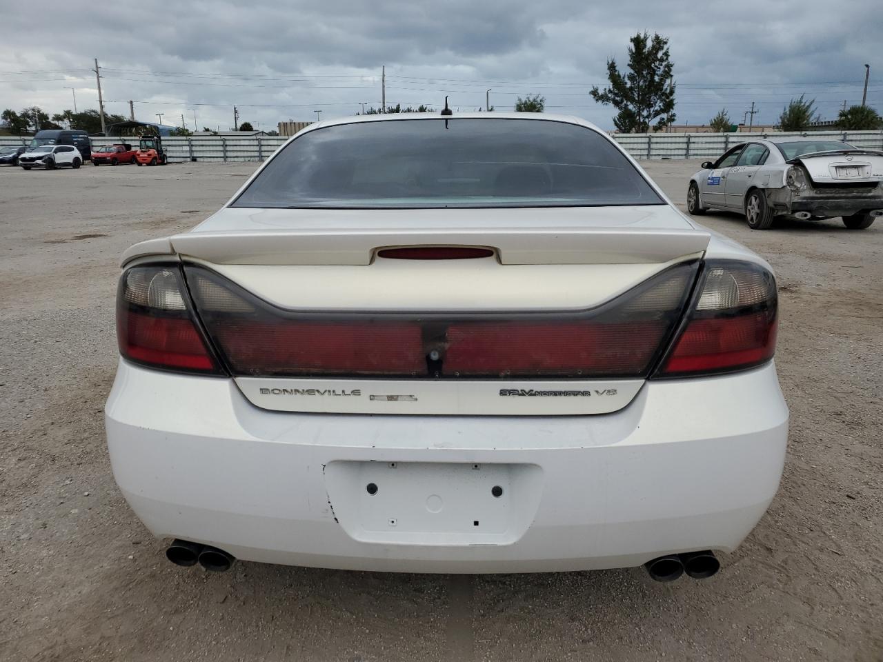 1G2HZ54Y55U182577 2005 Pontiac Bonneville Gxp