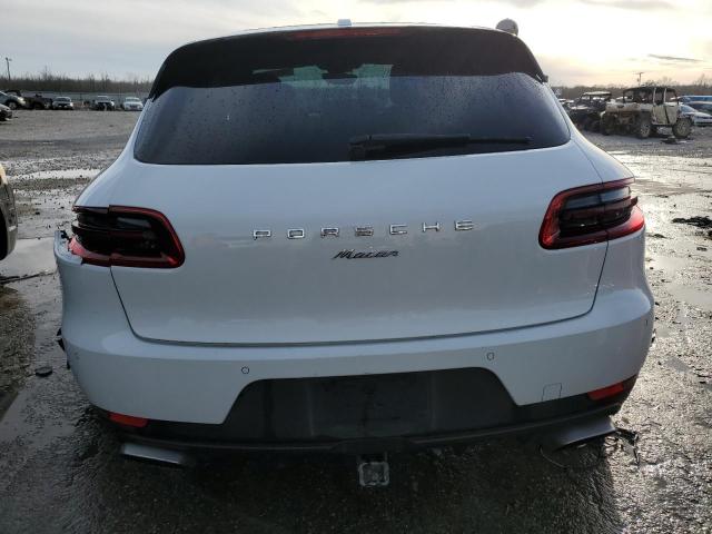 VIN WP1AA2A52HLB00049 2017 Porsche Macan no.6