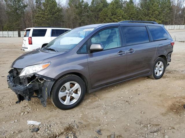 2019 Toyota Sienna LE