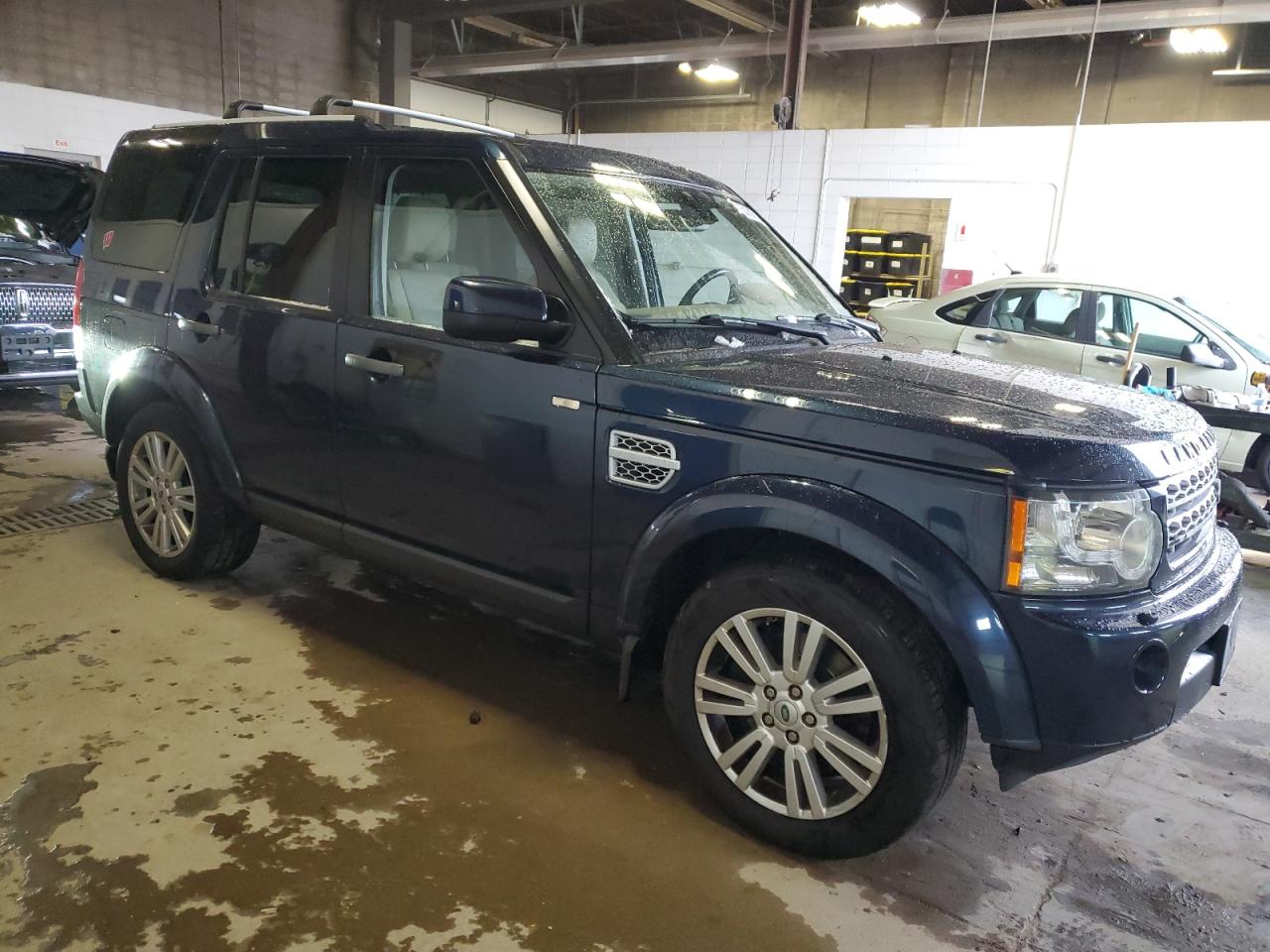 SALAG2D42BA585324 2011 Land Rover Lr4 Hse