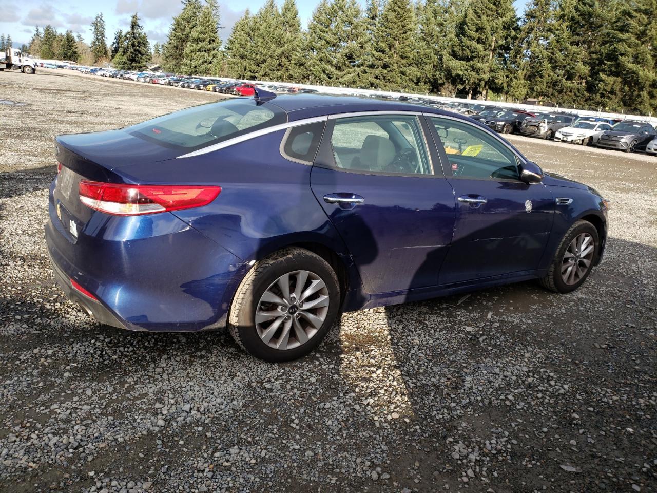 2017 Kia Optima Lx vin: 5XXGT4L35HG130210