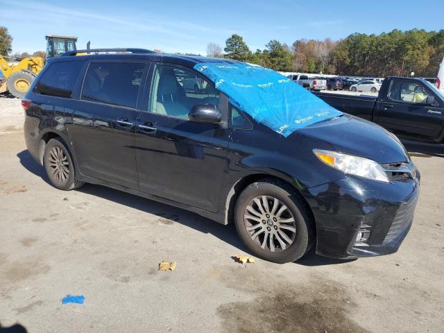 5TDYZ3DC5JS919327 | 2018 TOYOTA SIENNA XLE