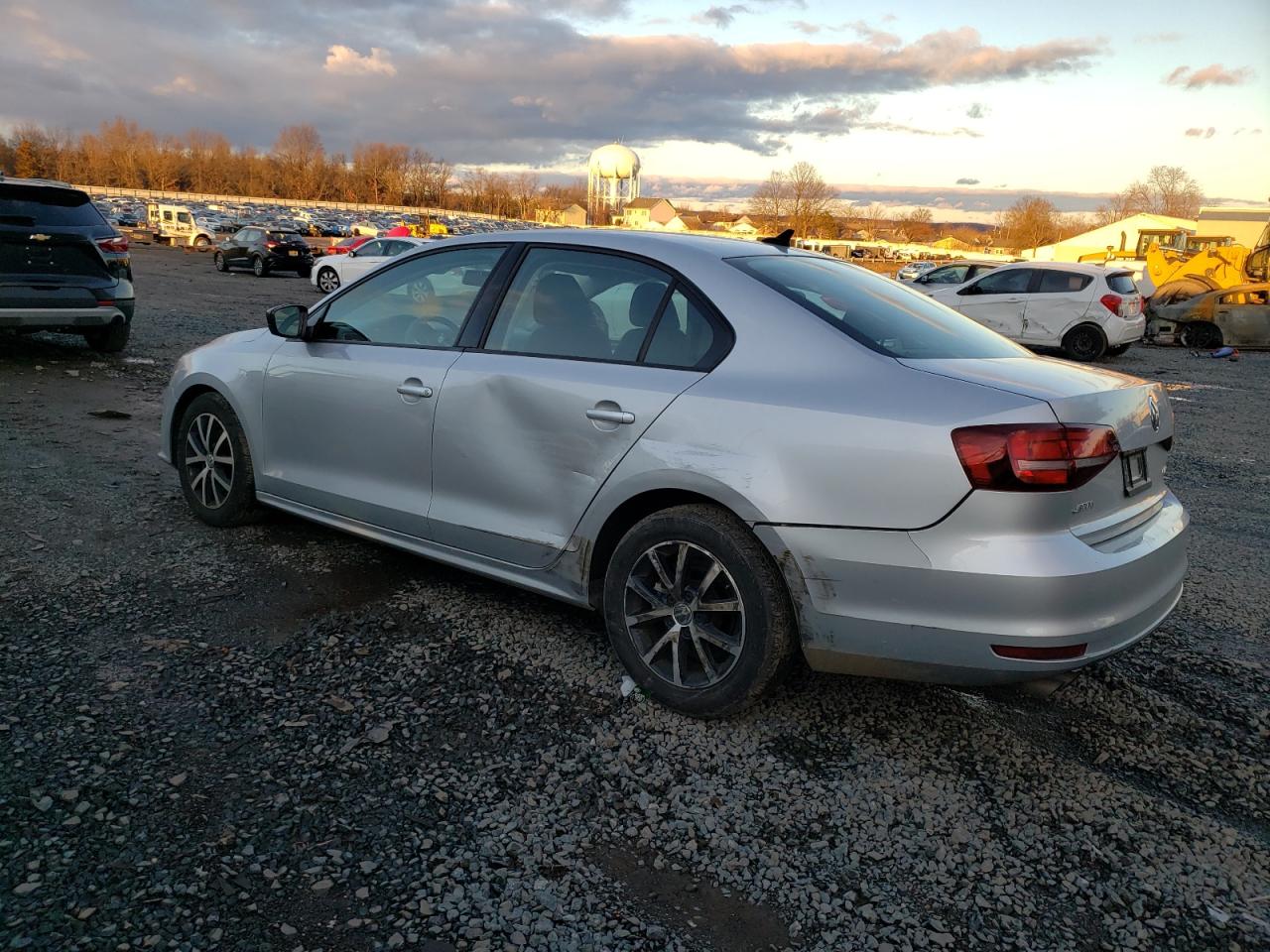 3VWD67AJ5GM364077 2016 Volkswagen Jetta Se