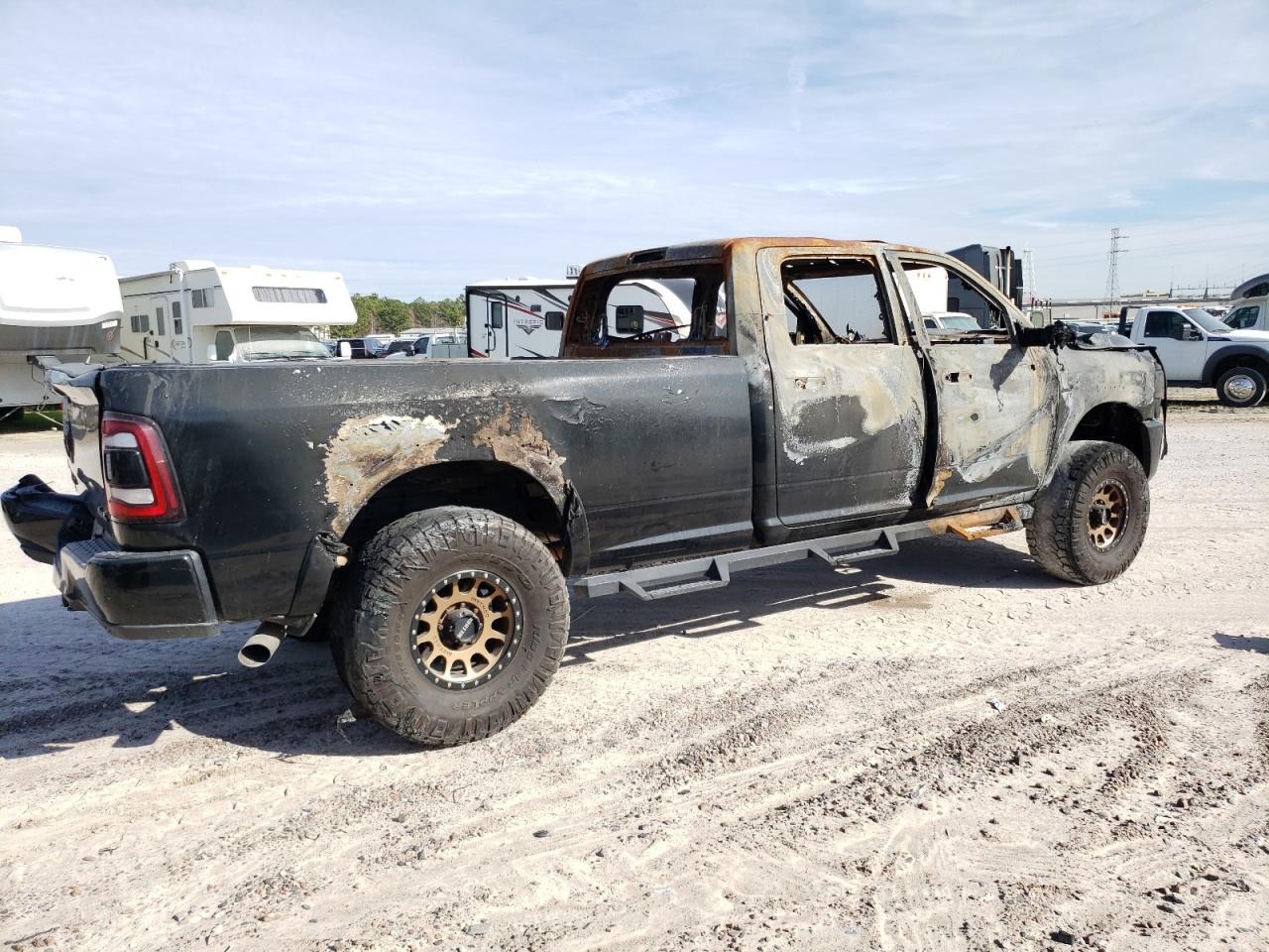 3C63R3JL6KG614764 2019 Ram 3500 Laramie