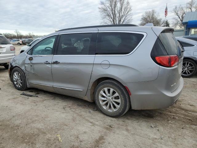 2C4RC1BG9HR544142 2017 CHRYSLER PACIFICA, photo no. 2