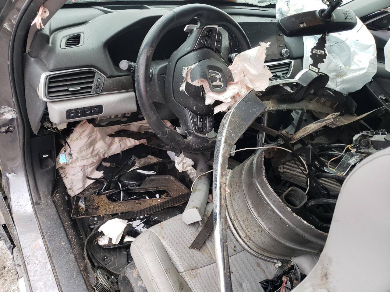 2018 Honda Accord Touring vin: 1HGCV1F91JA178894