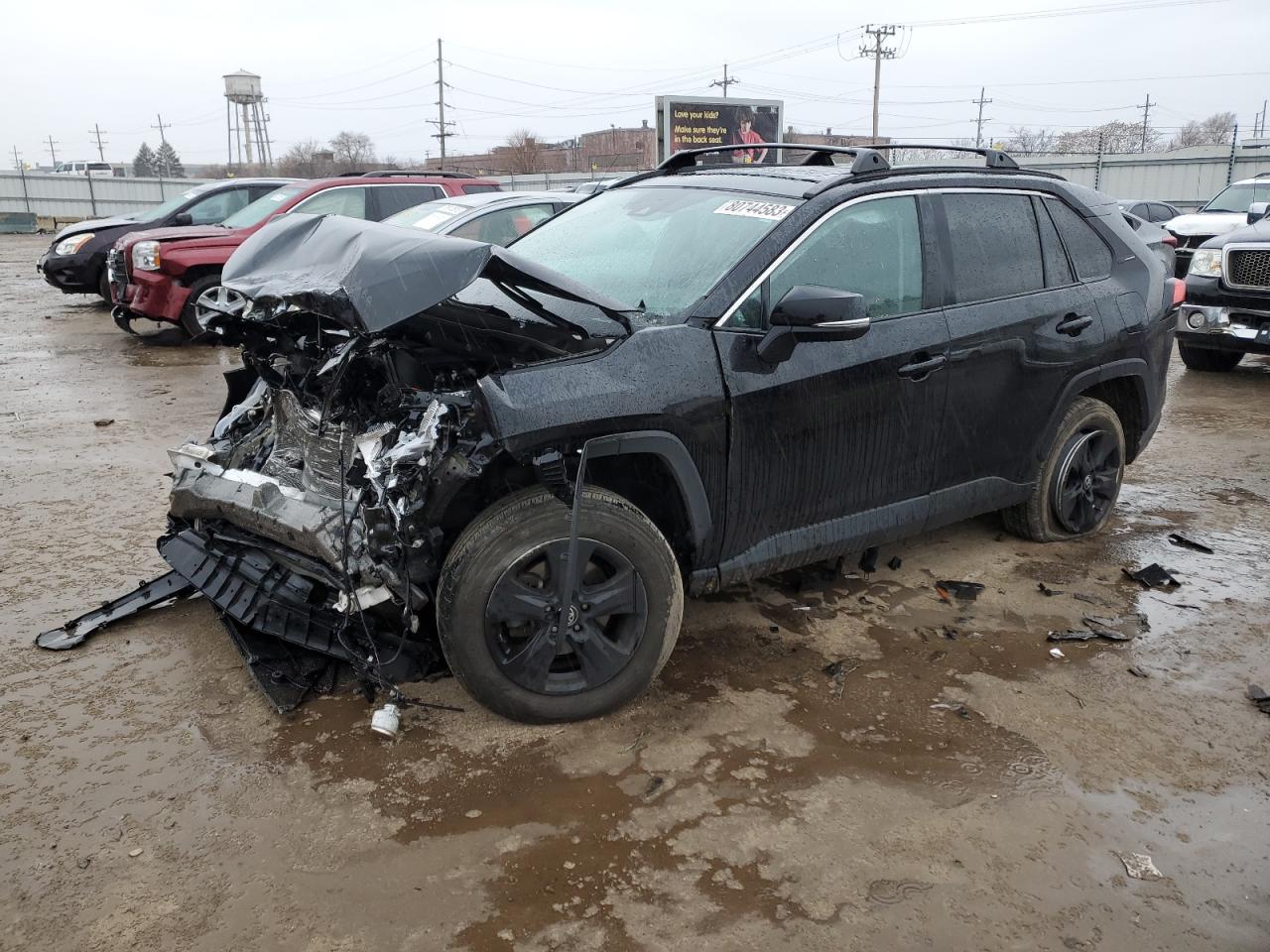 2021 TOYOTA RAV4 XLE  (VIN: 2T3P1RFV6MC187072)