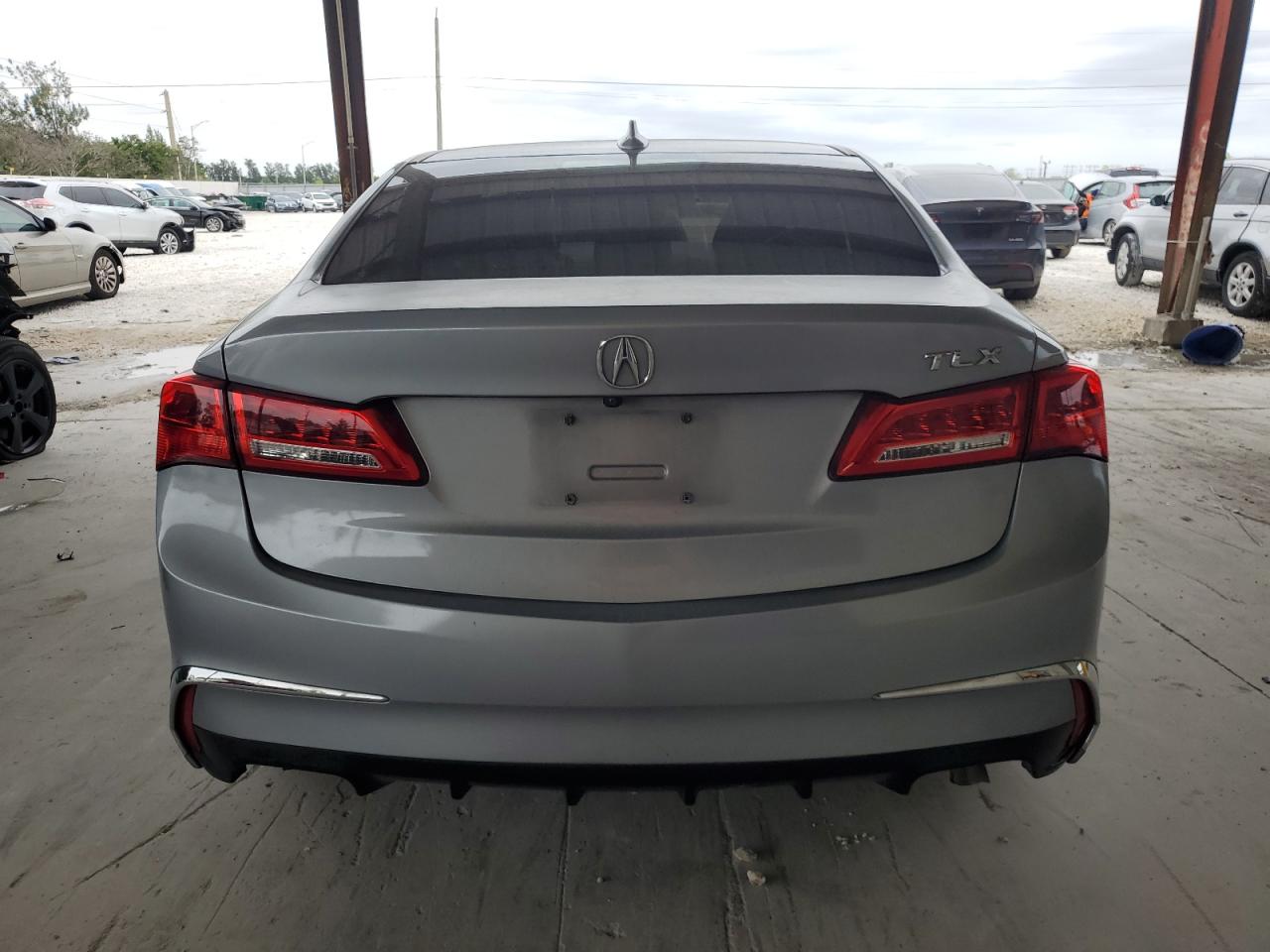 19UUB1F53JA006568 2018 Acura Tlx Tech