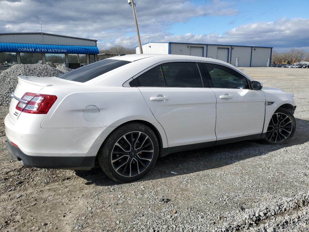 1FAHP2E88JG127859 2018 Ford Taurus Sel