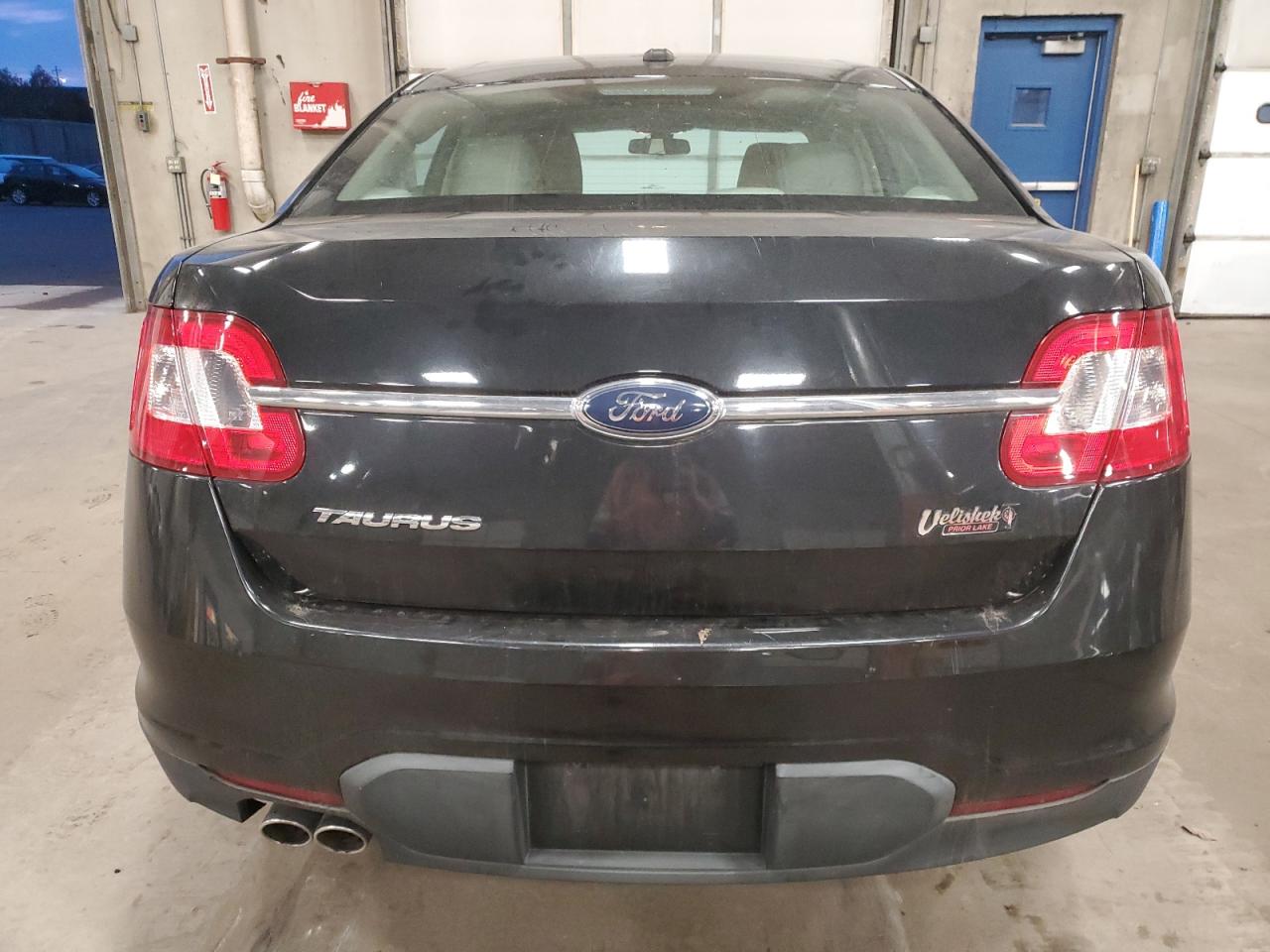 1FAHP2DW8AG150333 2010 Ford Taurus Se