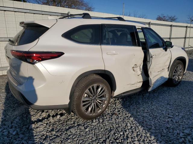 VIN 5TDFZRBH5MS087727 2021 Toyota Highlander, Platinum no.3