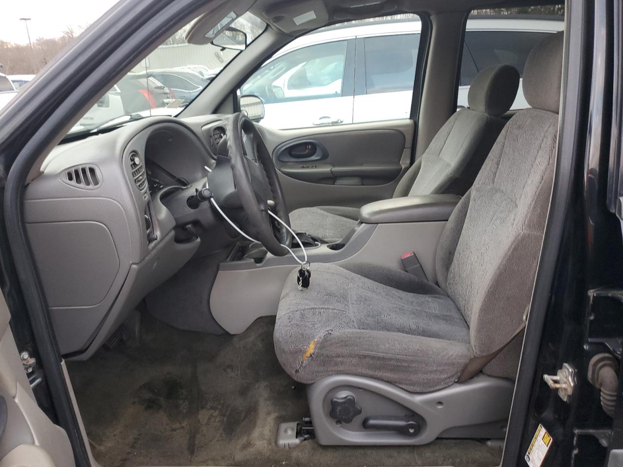 1GNDT13SX42434200 2004 Chevrolet Trailblazer Ls