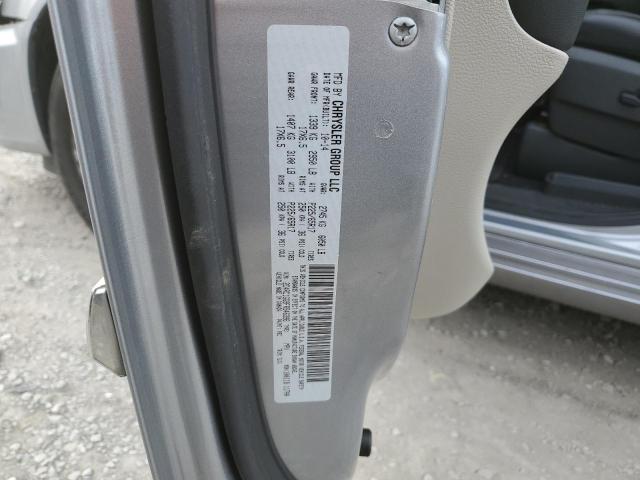 2015 CHRYSLER TOWN & COU - 2C4RC1GG9FR546396