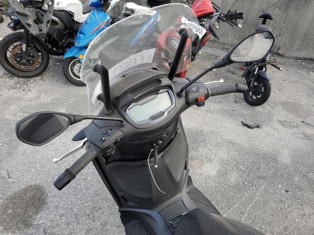 2023 PIAGGIO BV 400 - ZAPMD20U3P5000557
