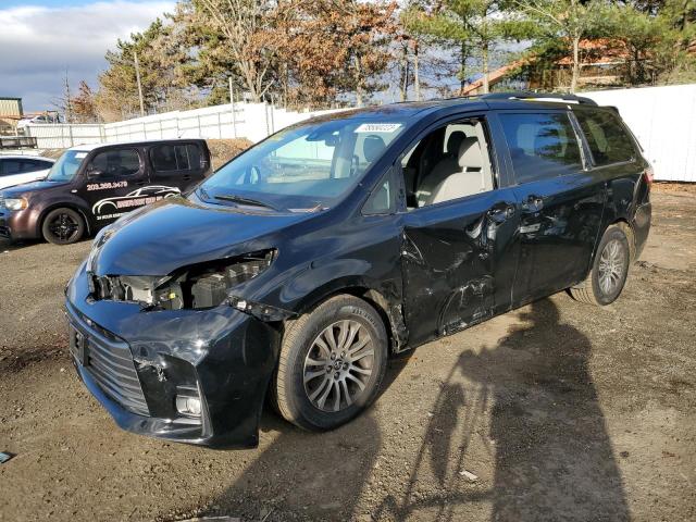 2020 Toyota Sienna XLE