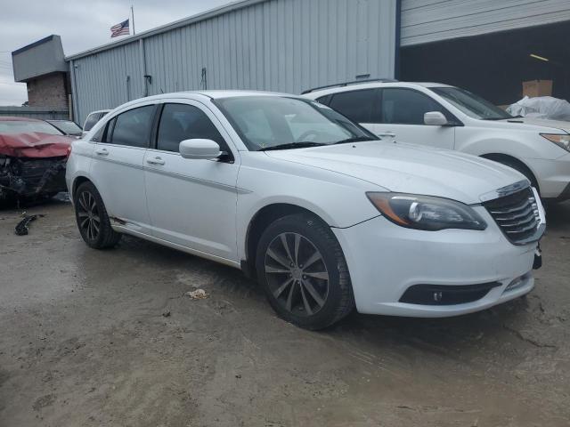 2014 Chrysler 200 Touring VIN: 1C3CCBBB6EN152667 Lot: 79453373