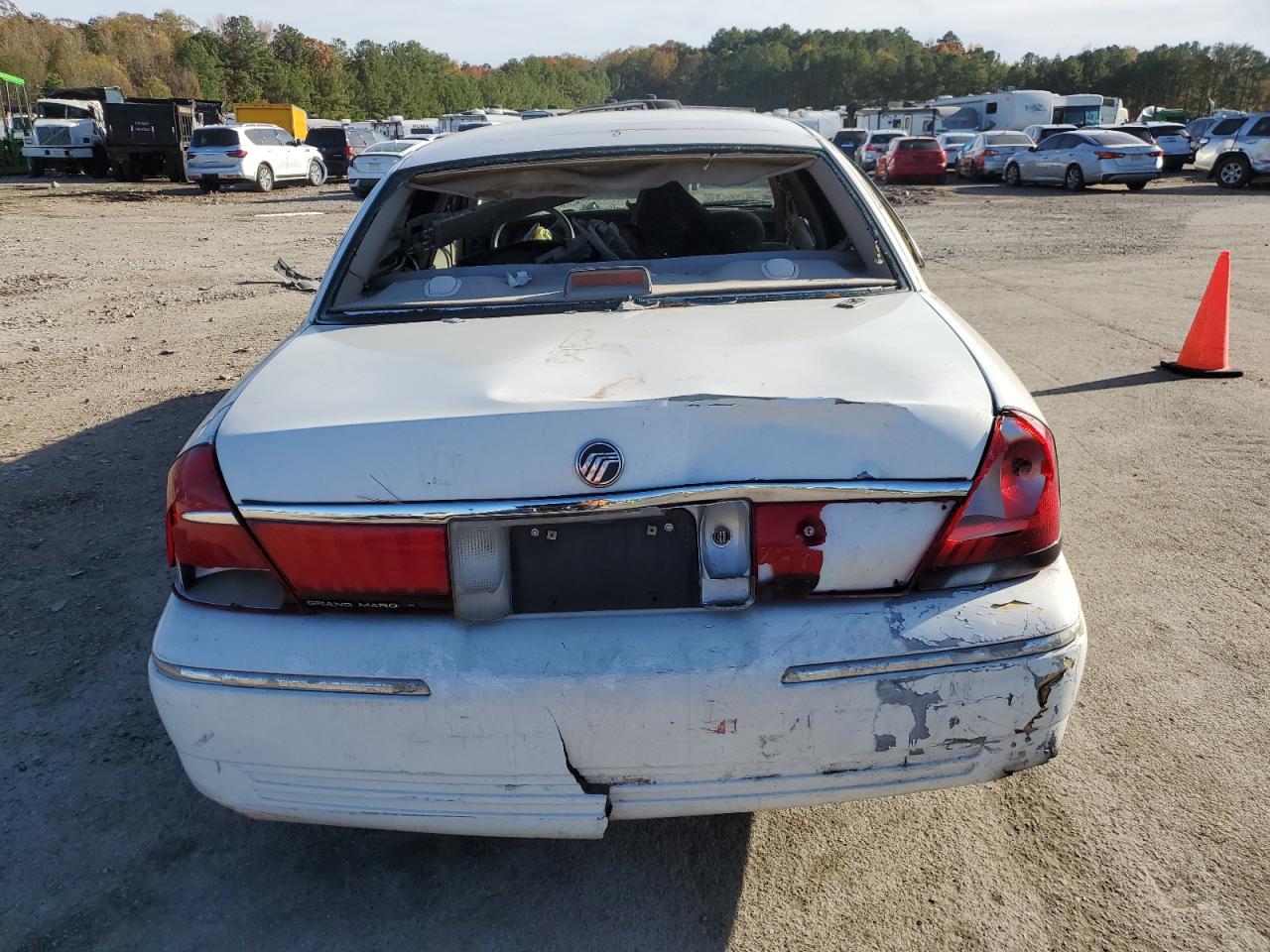 2MEFM74WX1X646296 2001 Mercury Grand Marquis Gs