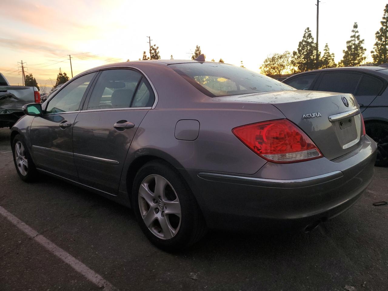 JH4KB16525C019830 2005 Acura Rl