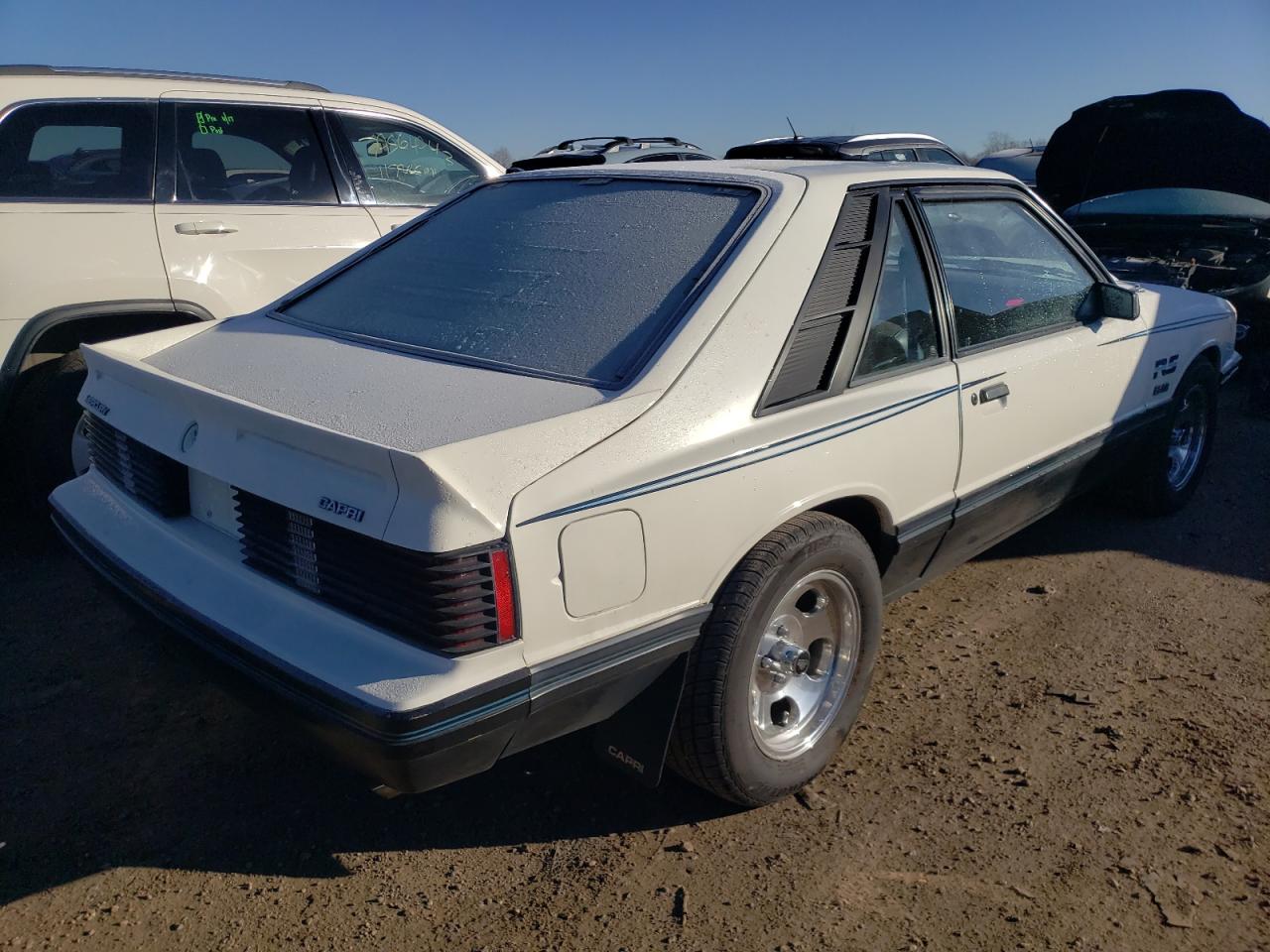 1MEBP67F2CF607437 1982 Mercury Capri