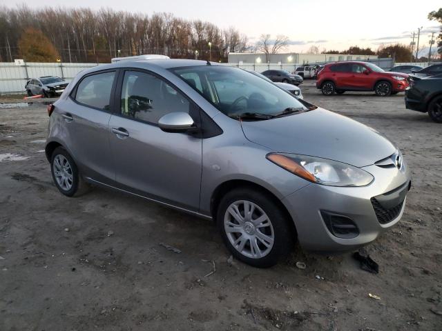 VIN JM1DE1KZ5D0153323 2013 Mazda 2 no.4