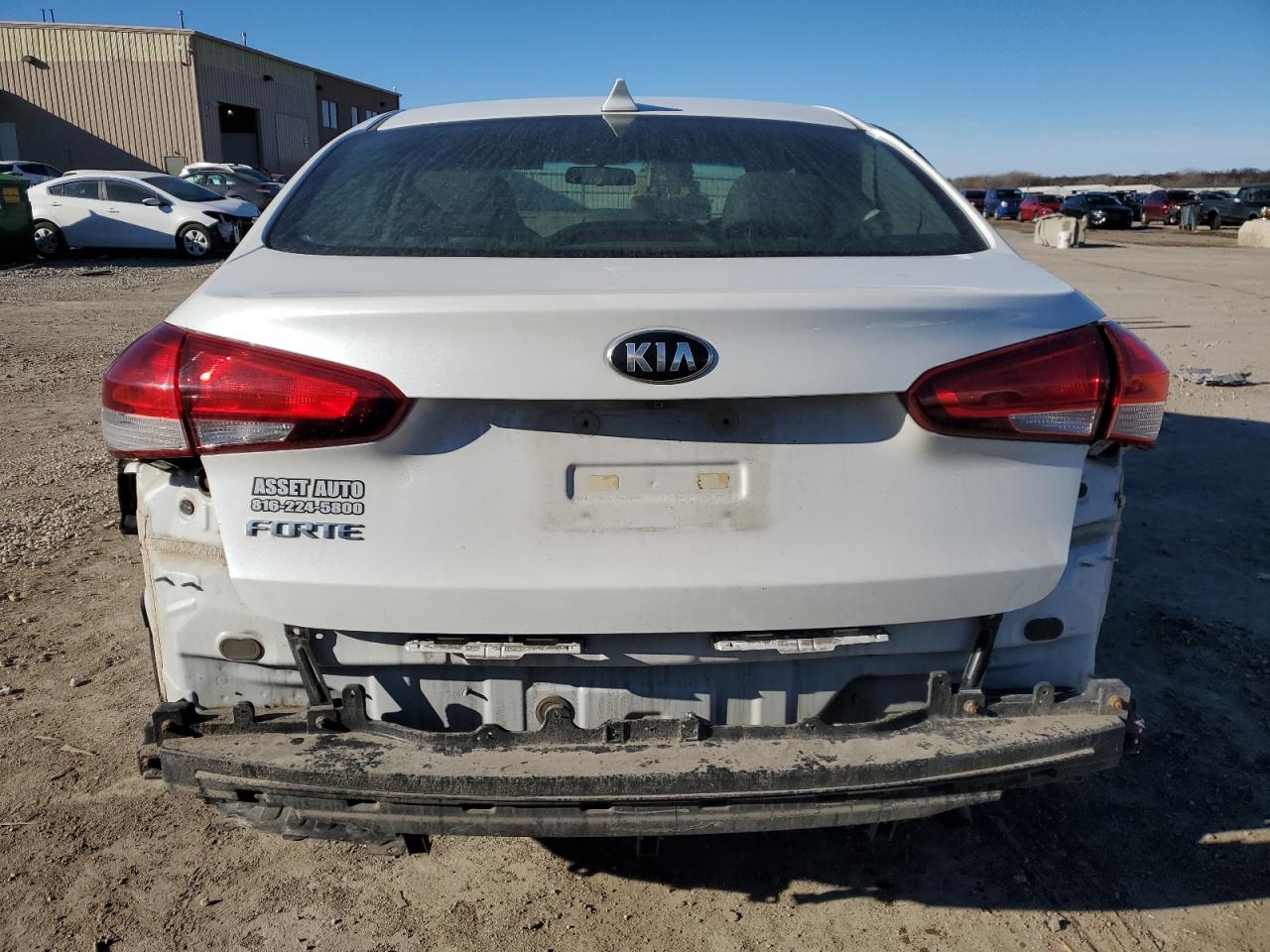 2018 Kia Forte Lx vin: 3KPFL4A72JE264088