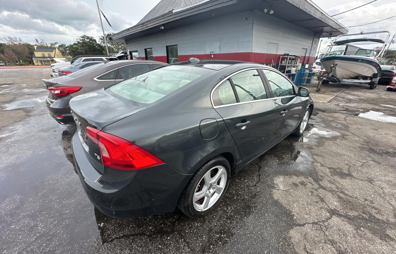 yv1622fs8c2130944 YV1622FS8C2130944 2012 Volvo S60 T5