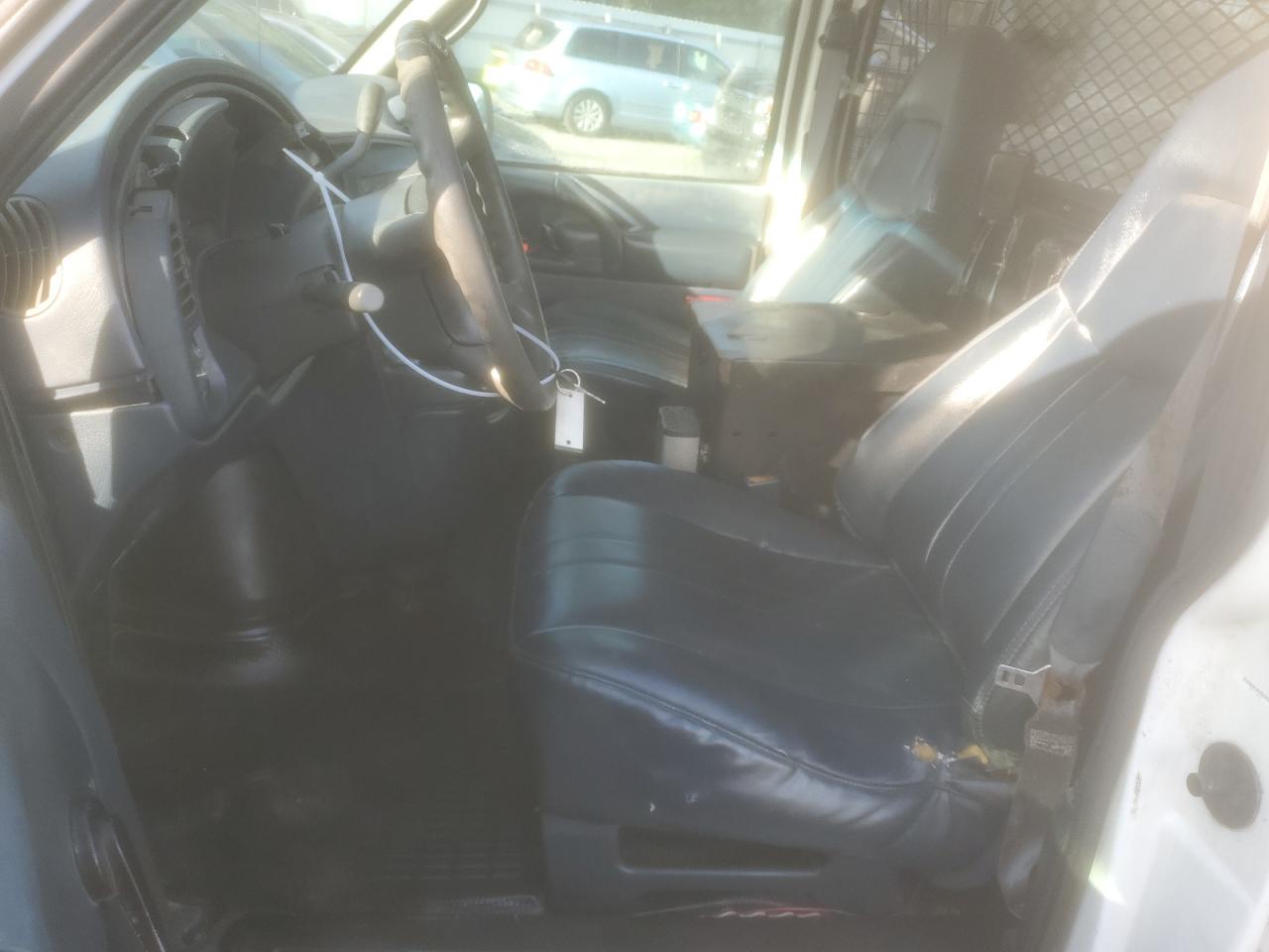 1gcdm19w81b143223 1GCDM19W81B143223 2001 Chevrolet Astro