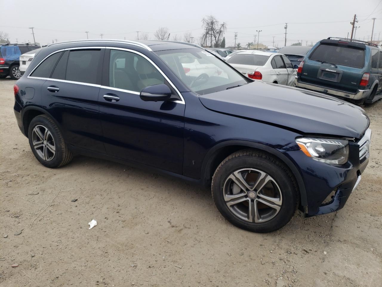 WDC0G4KB8HF202685 2017 Mercedes-Benz Glc 300 4Matic