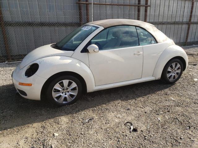 2010 Volkswagen New Beetle 