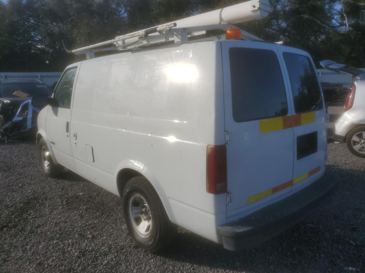1gcdm19w81b143223 1GCDM19W81B143223 2001 Chevrolet Astro