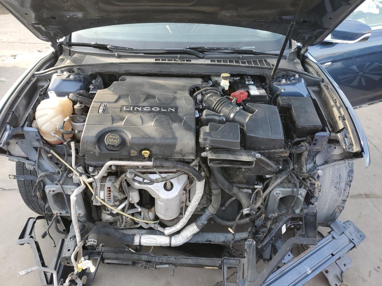 1LN6L9PK2J5603349 2018 Lincoln Continental Premiere