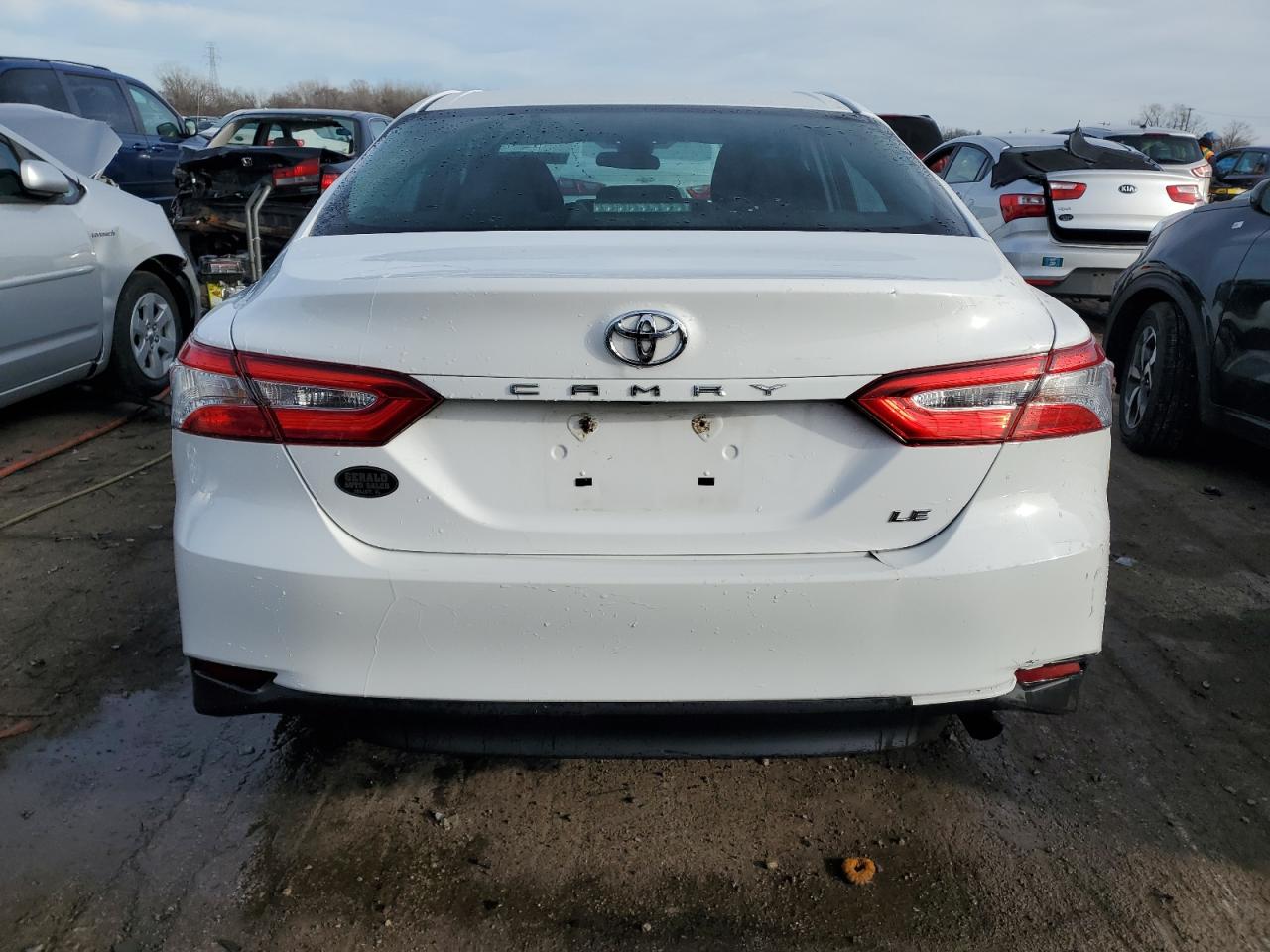 4T1B11HK2JU096561 2018 Toyota Camry L