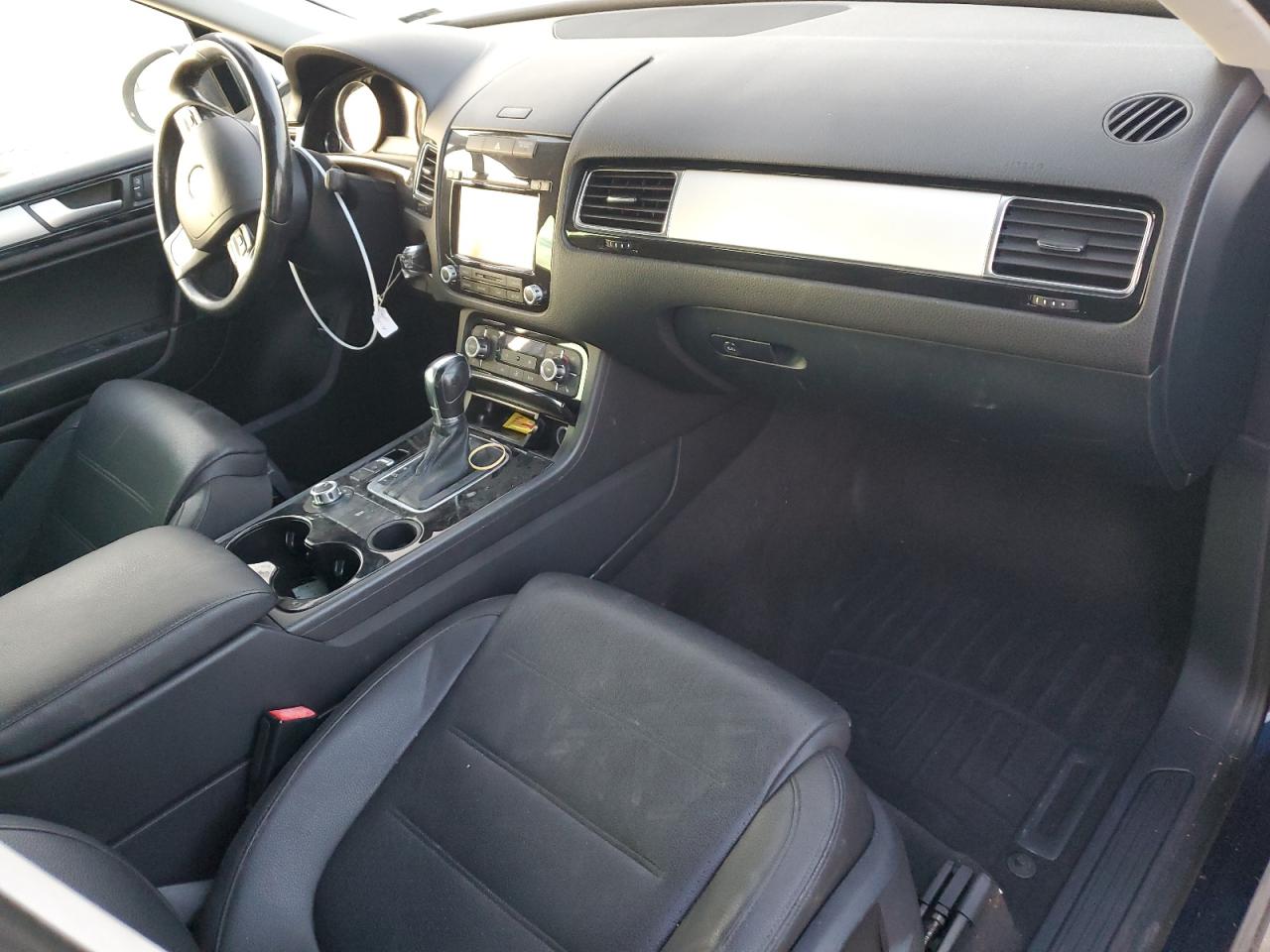 wvgef9bp9ed005910 WVGEF9BP9ED005910 2014 Volkswagen Touareg V6