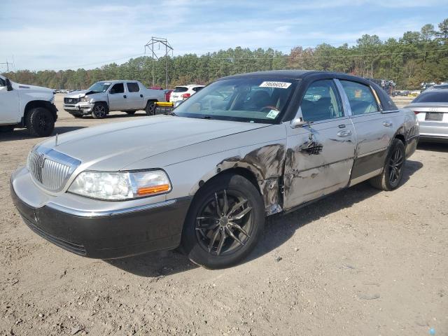 2009 Lincoln Town Car Signature Limited