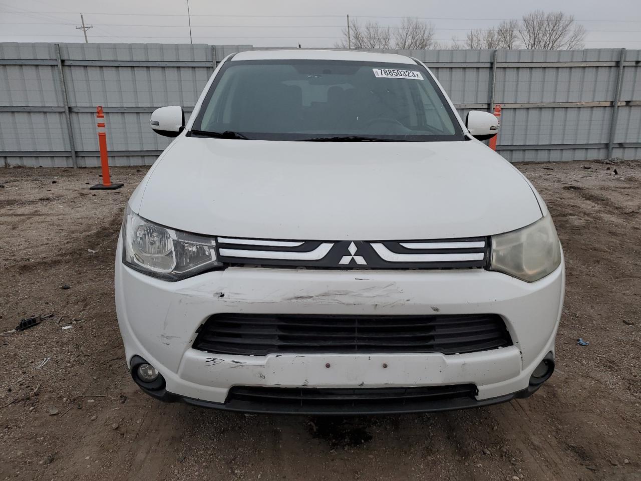 JA4AD3A38EZ005446 2014 Mitsubishi Outlander Se