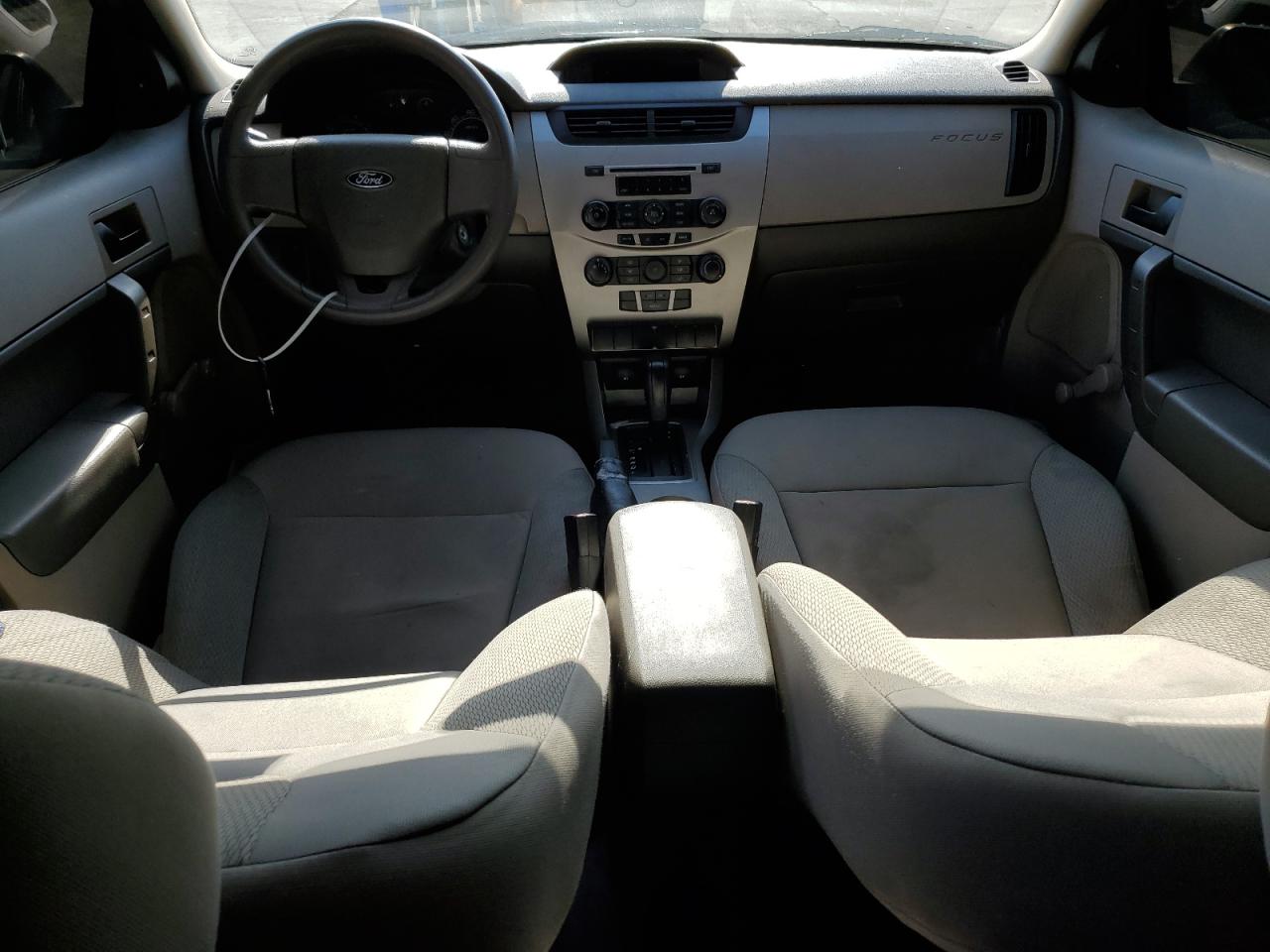 1FAHP34N98W122697 2008 Ford Focus S/Se