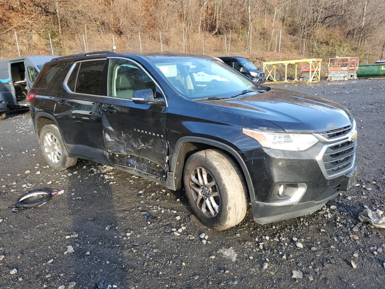 1GNEVHKW2KJ278538 2019 Chevrolet Traverse Lt