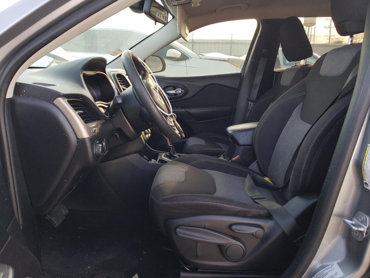 1C4PJLAB1GW158951 2016 Jeep Cherokee Sport