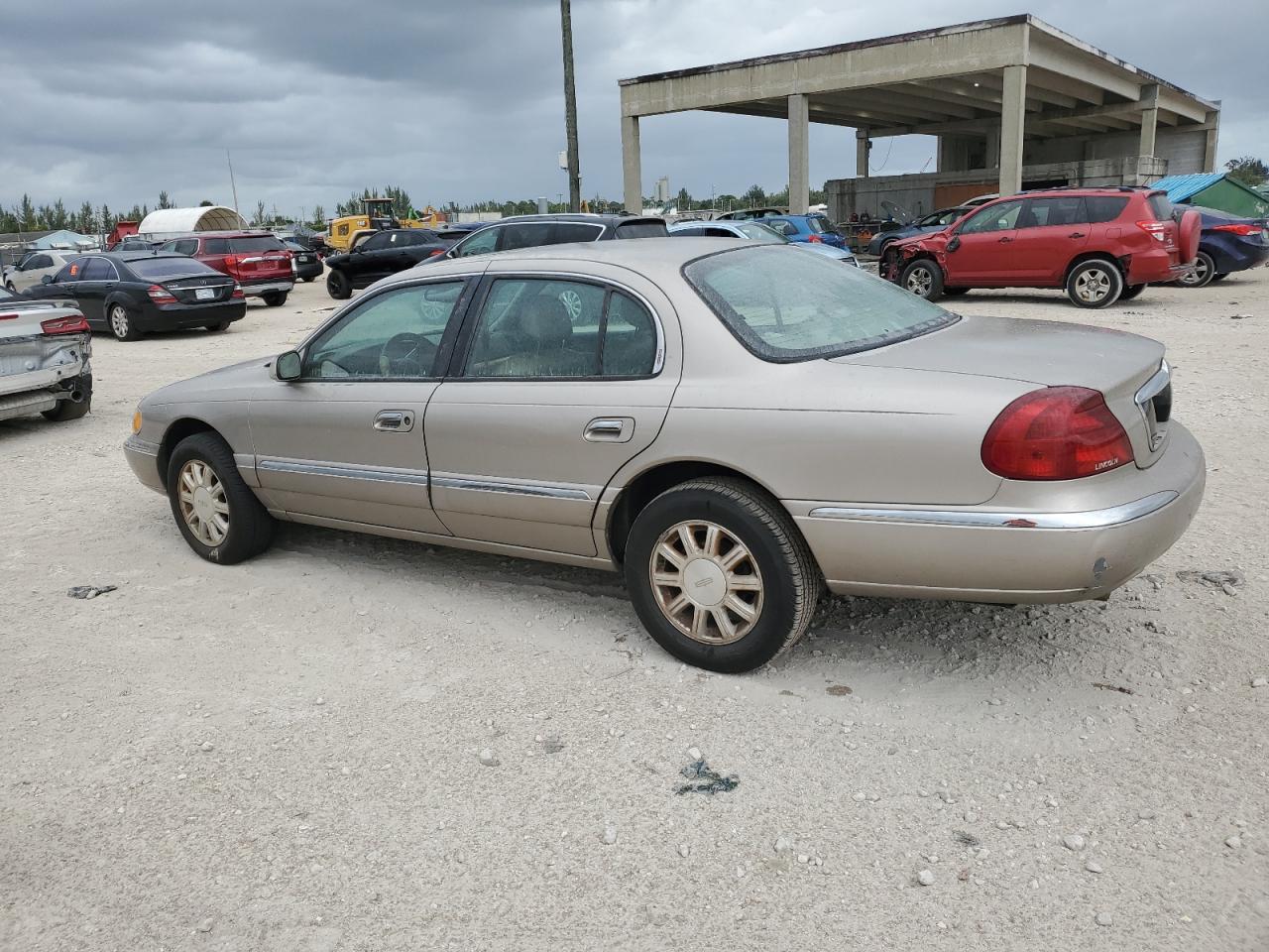 1LNHM97V61Y696164 2001 Lincoln Continental