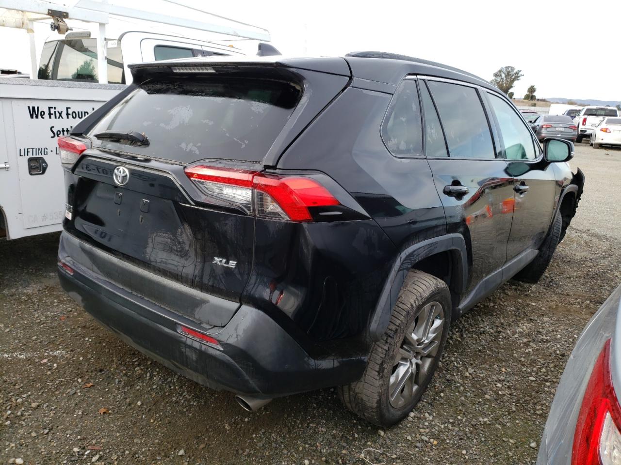 2T3C1RFV3MC114904 2021 Toyota Rav4 Xle Premium