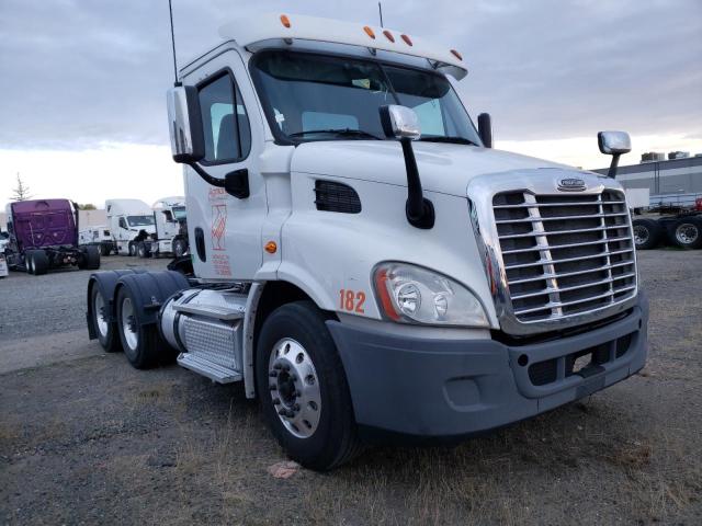 2015 FREIGHTLINER CASCADIA 113 for Sale | CA - SACRAMENTO | Thu. Dec 21 ...